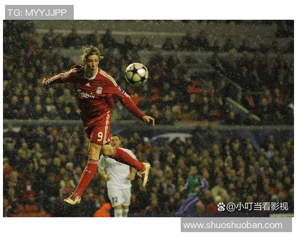 足球巨星们的精彩瞬间与难忘赛事回顾